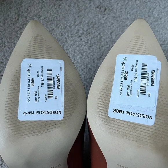 NWT Valentino Clara logo pumps - Picture 6 of 12